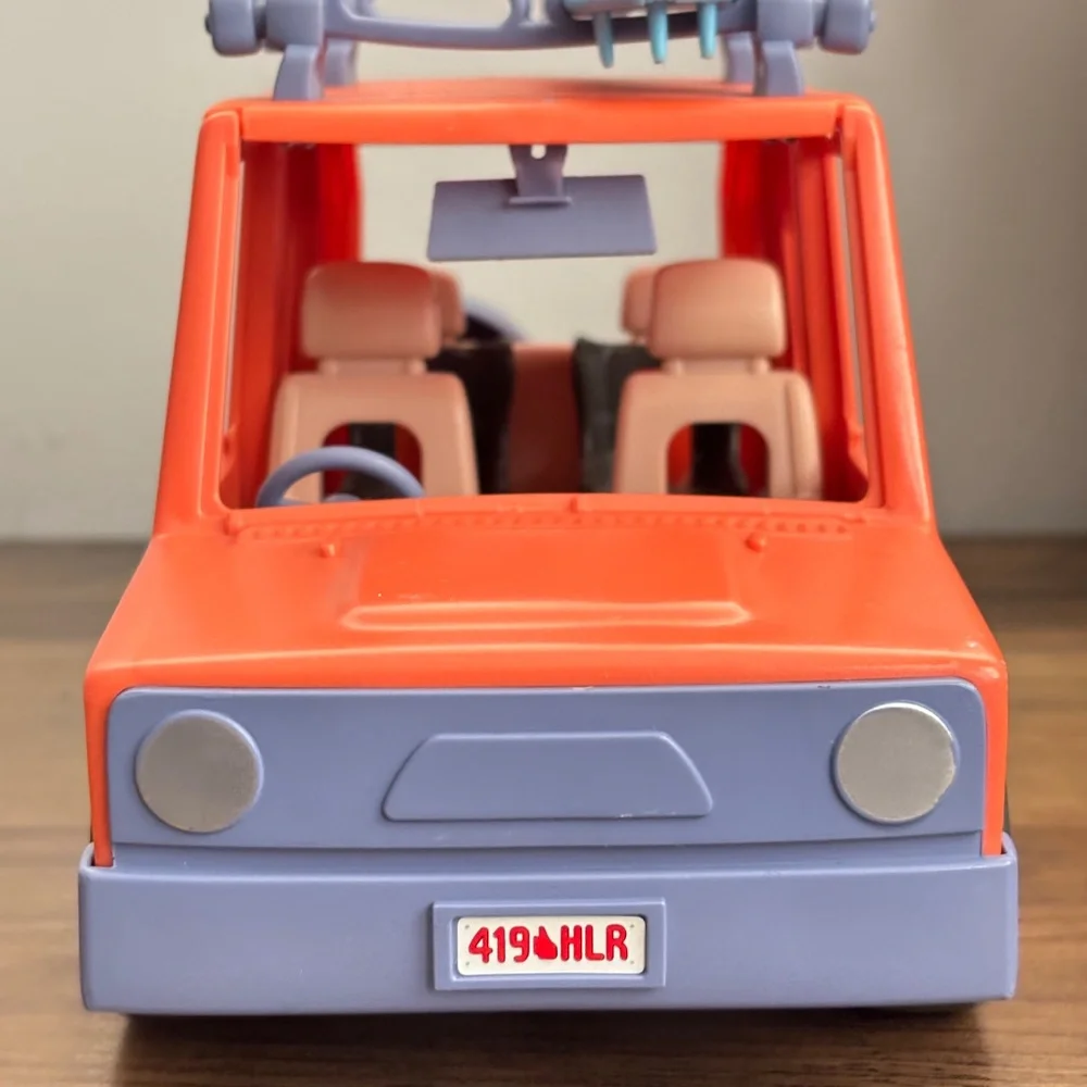 BLUEY HEELER 4WD FAMILY VEHICLE Orange Jeep Toy Car Van Blue Surfboard OPENS!